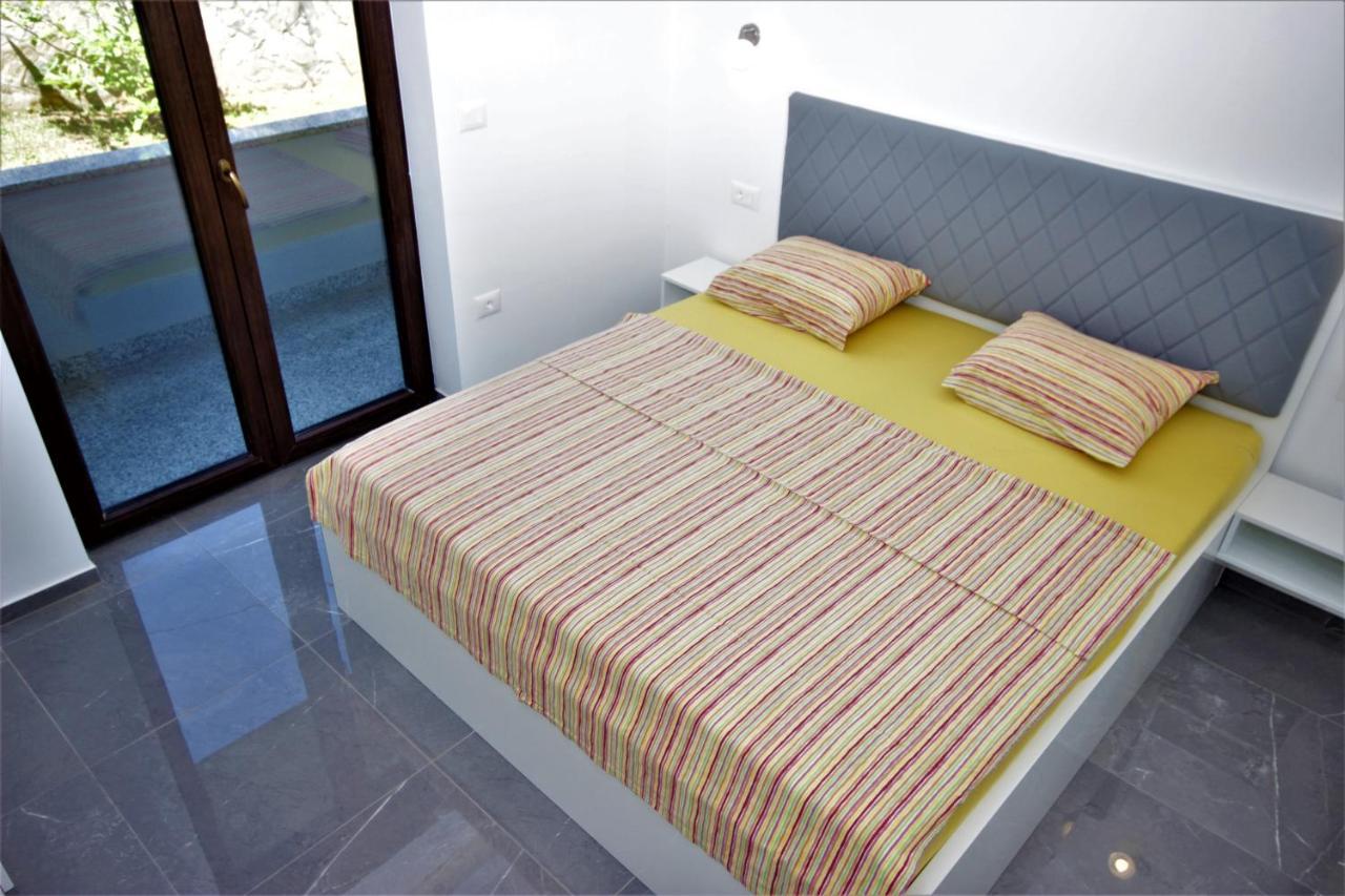 Apartments Smitran Banjole Exterior photo