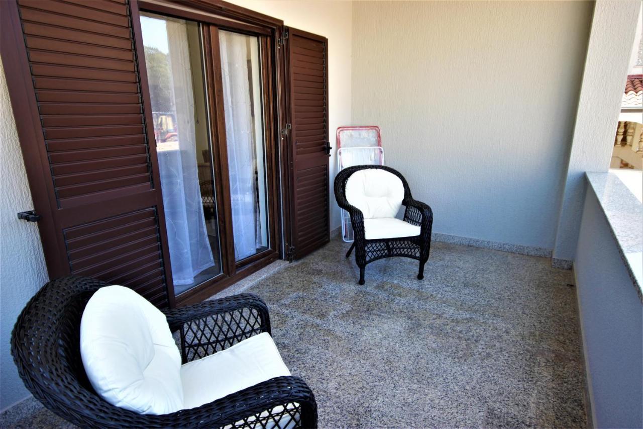 Apartments Smitran Banjole Exterior photo